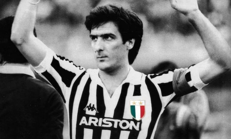 Hậu vệ Gaetano Scirea là ai?