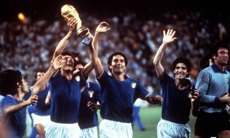 Paolo Rossi 1982 World Cup với danh hiệu vô địch thế giới